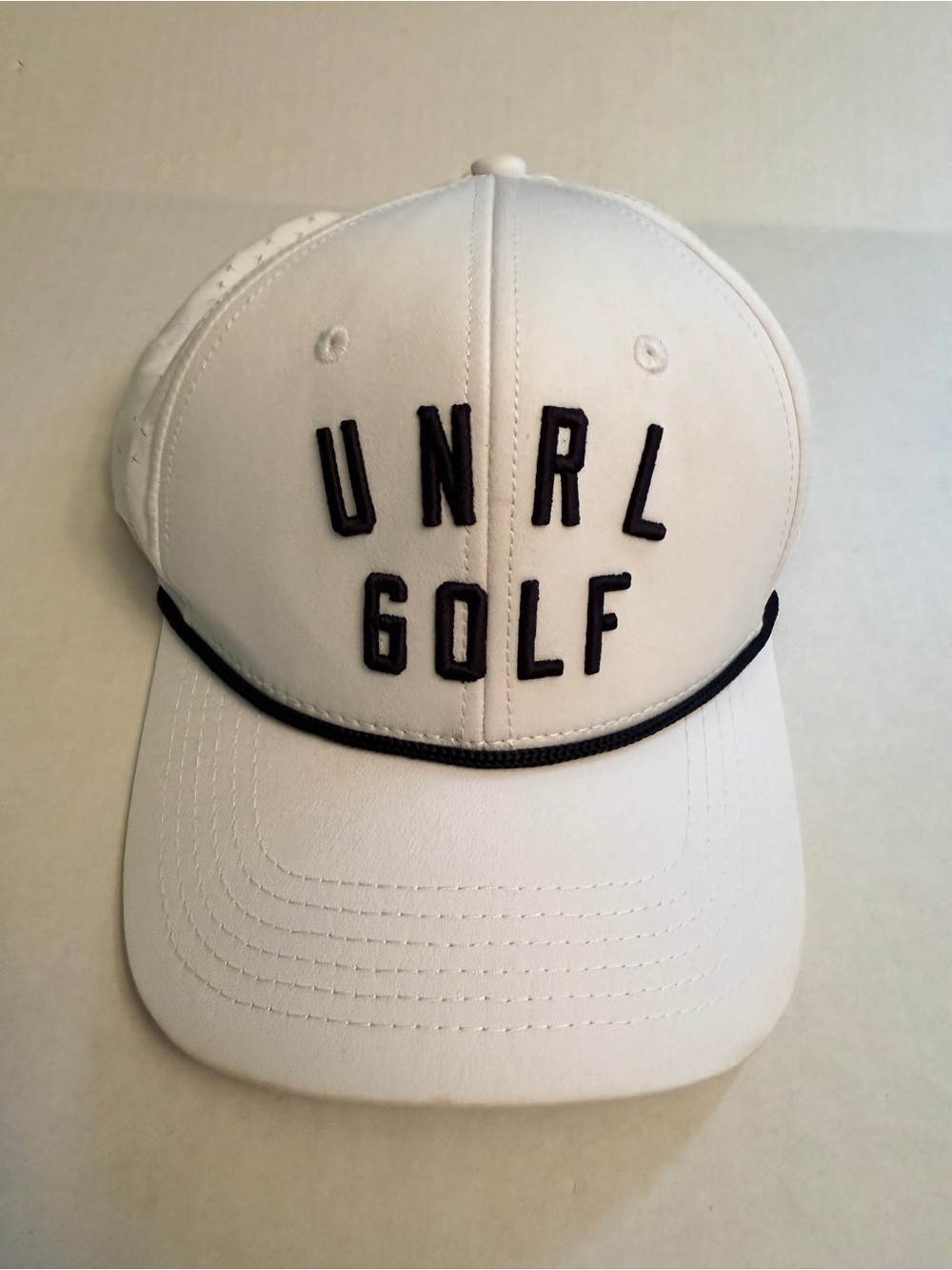 UNRL Golf Vintage Rope Snapback Mid-Pro White Black Adjustable Vented